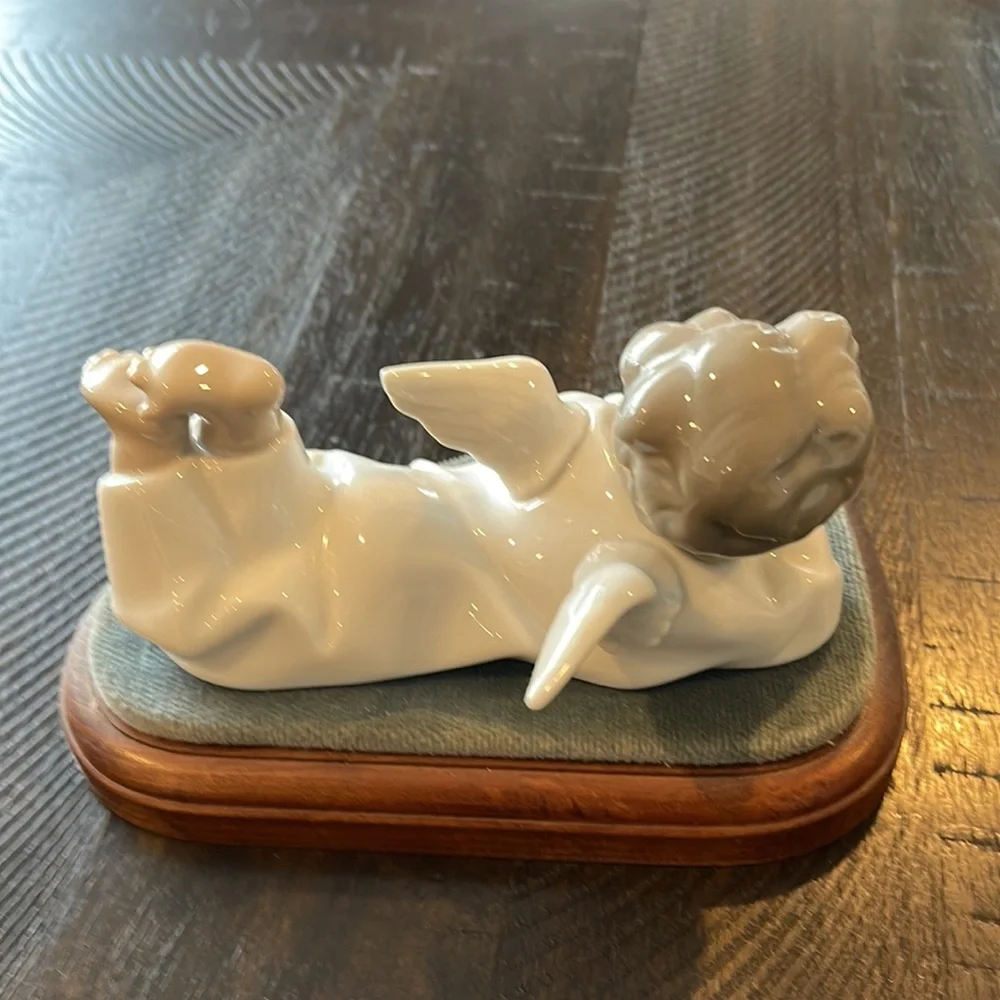 Ladro Vintage Angel - Picture 2 of 3